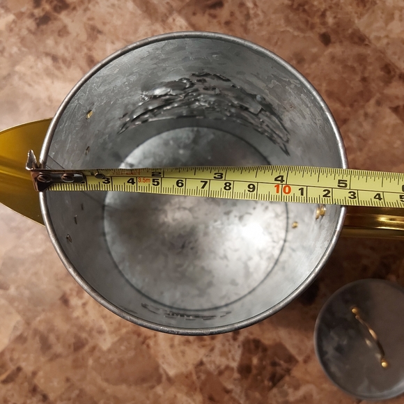 Large decorative aluminum watering can, great condition - Picture 7 of 8
